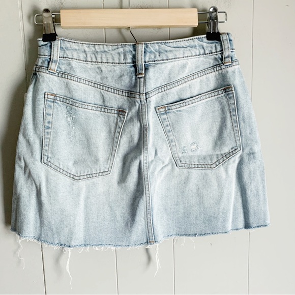 FREE PEOPLE Breezy Light Wash Ripped Denim Mini Skirt 25 - Picture 3 of 5